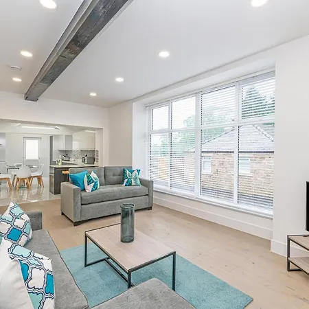 Daire Coniston House, 3 Bedrooms With Parking, Appleby By Guestz