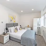 Coniston House, 3 Bedrooms With Parking, Appleby By Guestz 公寓